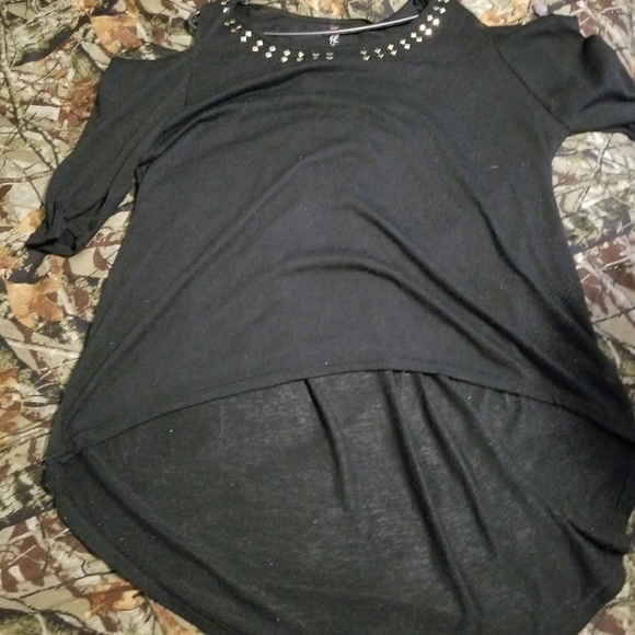 Plus size clothes and shoes - Picture 3 of 8